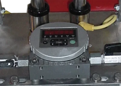 Particle counter mounted on SFC spin-on filter cart for measuring fluid cleanliness levels in real time