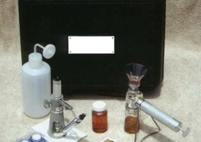 Patch test kit used for visual inspection of particulate contamination in industrial filtration systems