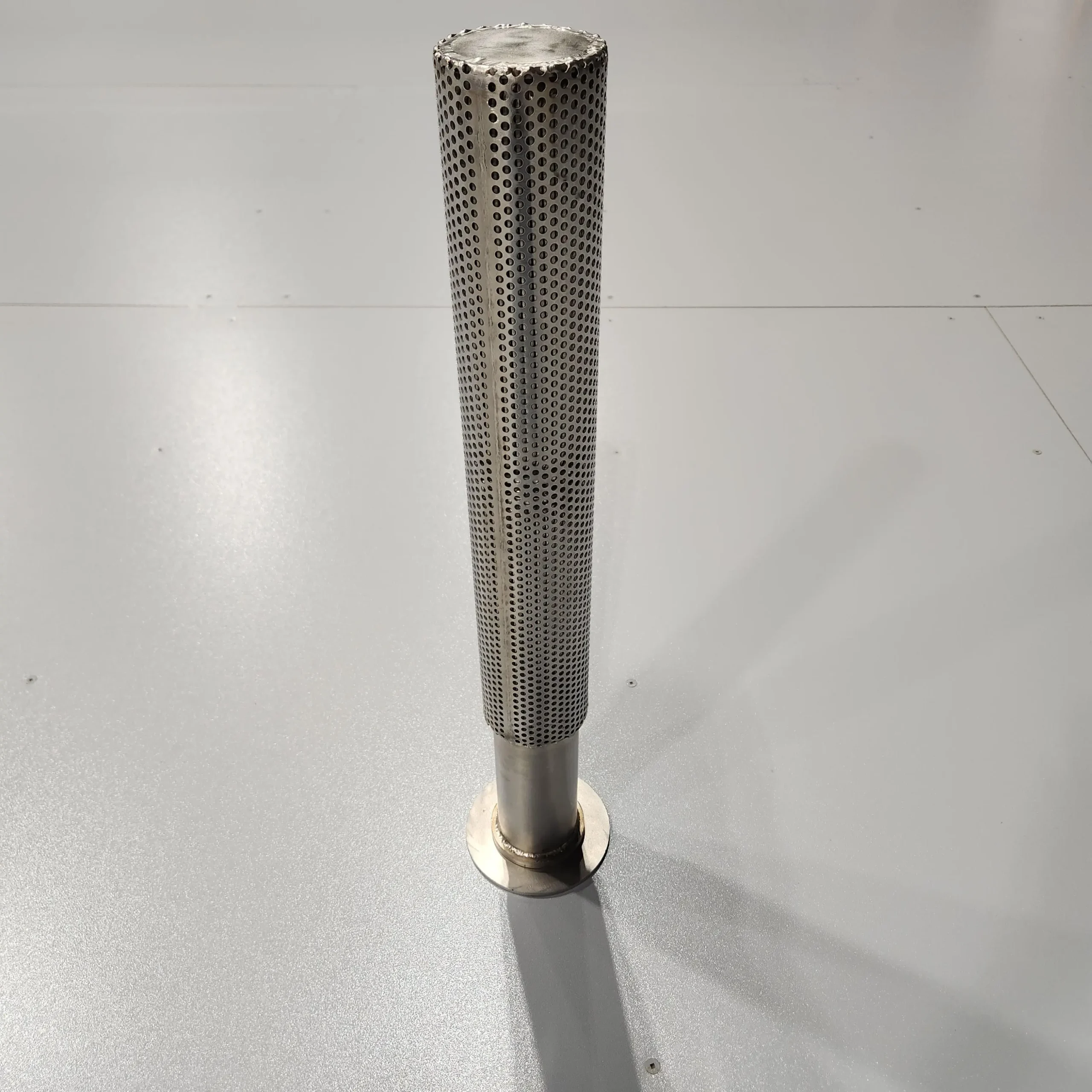 In-Line Filter custom engineered to replace hard-to-find element. In-Line Filter custom engineered to replace hard-to-find element.